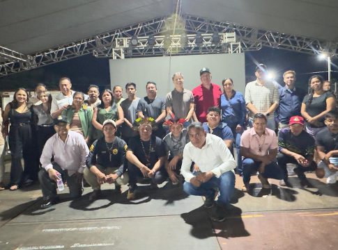 Autoridades prestigiam abertura da festa na Aldeia Porto Lindo