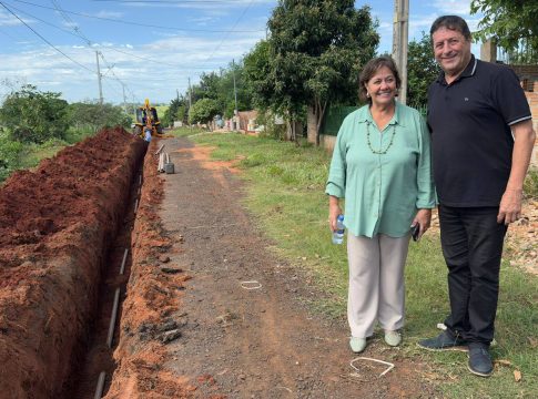 Governo de Mundo Novo inicia implantação de rede de água para 88 famílias