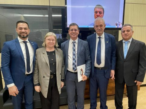 Naviraí oficializa pedido ao MEC por curso de Enfermagem para o Campus da UFMS