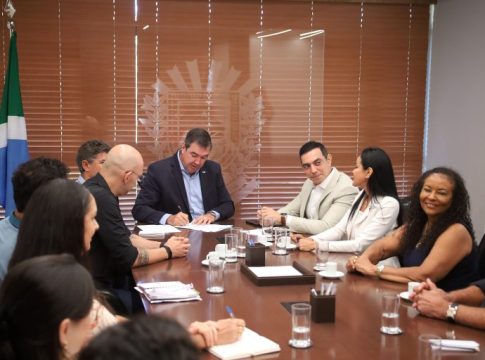 Governo de MS autoriza novo concurso com 2 mil vagas para professores da Rede Estadual