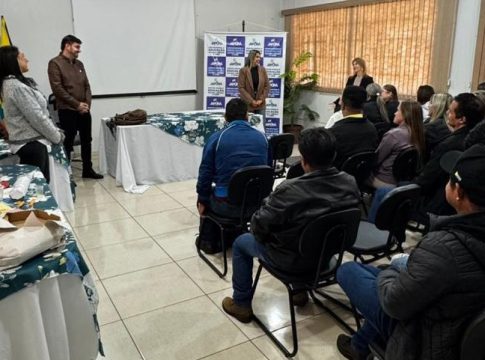 JAPORÃ avança na Educação com análise estratégica de indicadores e parceria com o Sebrae