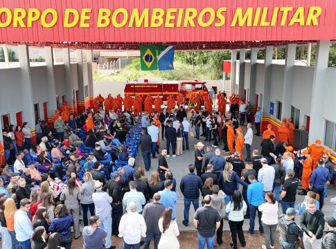 No aniversário de Itaquiraí, Prefeitura e Governo do MS inauguram Corpo de Bombeiros, assinam convênio de R$ 4 milhões para recuperação de estradas e garantem 80 casas no Nova Conquista