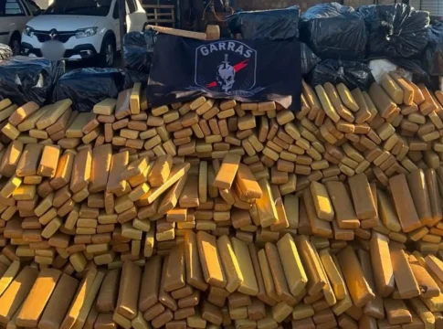 Dupla é presa por equipe da Garras com quase 4 toneladas de maconha em Campo Grande