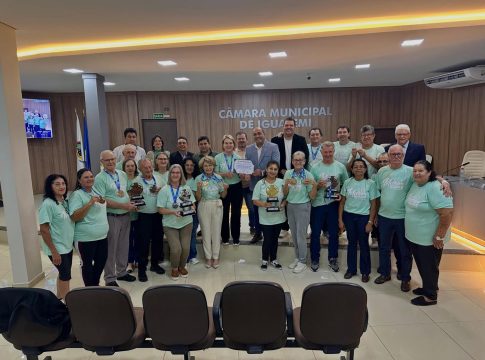Equipe da Melhor Idade recebe homenagem da Câmara de Iguatemi