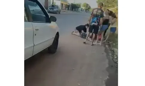 Criança solta das mãos dos pais e é atropelada por carro no Jardim Noroeste