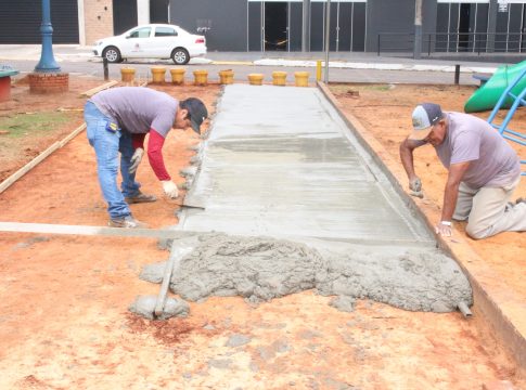 Acessos da Praça Oscar Zandavalli passam por readequação