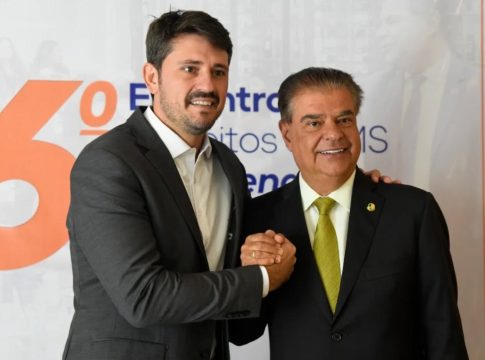 Thalles viabiliza R$ 400 mil para a saúde de Itaquiraí junto ao senador Nelsinho Trad