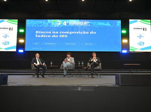 Reforma tributária entra no centro do debate municipalista e mobiliza gestores no congresso da Assomasul