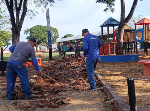 Governo de Mundo Novo inicia nova etapa de obras na Praça Oscar Zandavalli