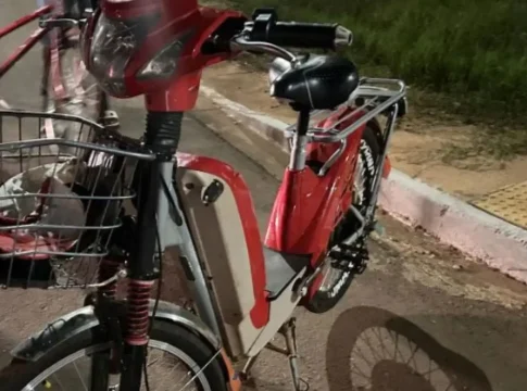 Adolescente é socorrido em estado grave após ser atingido por van em Três Lagoas