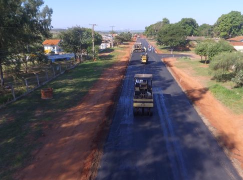 Iguatemi é um verdadeiro canteiro de obras com rede de drenagem, recapeamento e pavimentação asfáltica no perímetro urbano