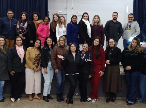 Governo de Mundo Novo realiza curso de Noções de Oratória, Gestos e Postura