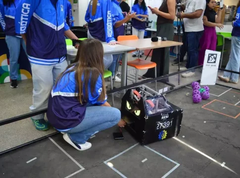 Feito à mão por alunos, robô “Banguela” vai de Naviraí competir no México