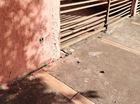 Homem é assassinado no portão da casa da ex; atual companheiro dela é o suspeito