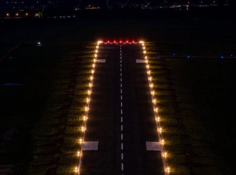 Balizamento noturno avança e prepara Aeroporto Municipal para uma nova etapa operacional