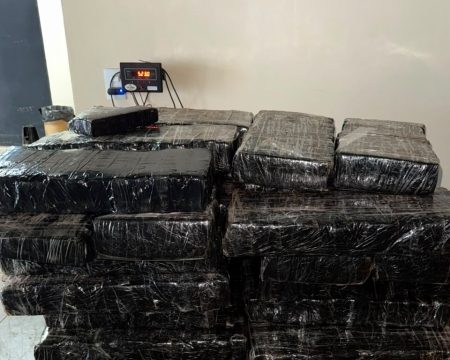 Mais de meia tonelada de maconha é apreendida no Lago de Itaipu, em Guaíra