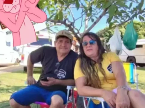 Filho encontrou os corpos após o pai matar a mãe a facadas nesta segunda-feira