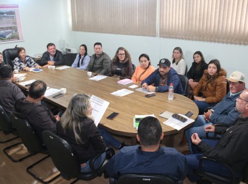 Governo de Mundo Novo realiza reunião administrativa para alinhar ações da gestão municipal
