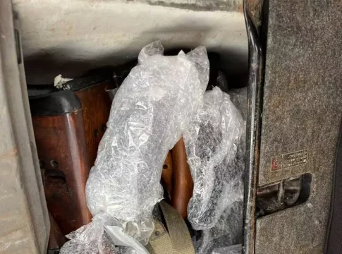 Policial paraguaio é preso com 20 fuzis que seriam levados ao Rio de Janeiro