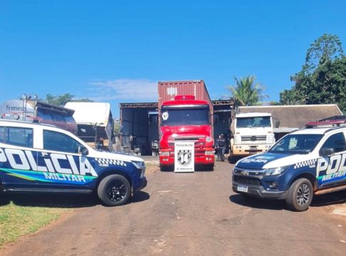PM apreende carga milionária de contrabando