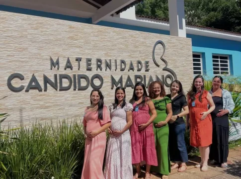 Dez enfermeiras engravidam ao mesmo tempo em “baby boom” de maternidade