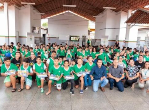 Naviraí zera taxa de abandono escolar e assume a liderança no ranking educacional de Mato Grosso do Sul