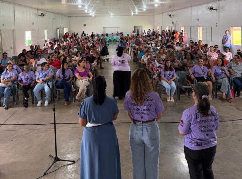 Palestra do Agosto Lilás reúne cerca de 300 participantes em Mundo Novo