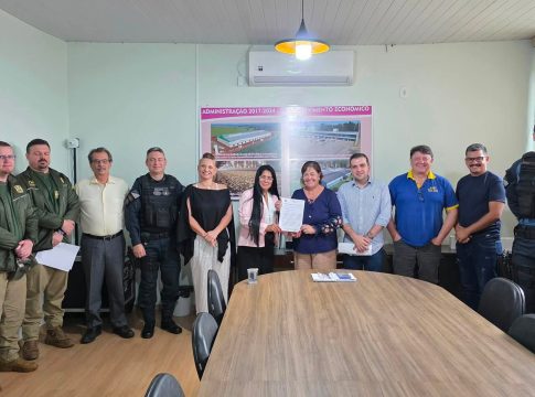 Organização e segurança no trânsito são discutidas em reunião na Prefeitura de Mundo Novo