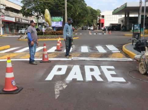 Governo de Mundo Novo intensifica os serviços de manutenção da sinalização de trânsito