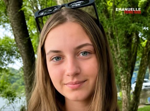 Adolescente de 14 anos é morta a facadas pelo padrasto