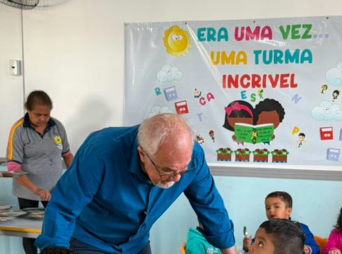 Prefeito Dr. Lídio visita unidades escolares e acompanha de perto a educação municipal