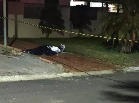 Jovem é morta pelo companheiro a facadas durante discussão