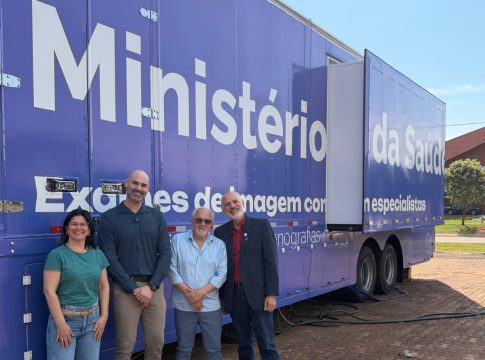 PREFEITO LÍDIO LEDESMA E SUPERINTENDENTE ESTADUAL DO MINISTÉRIO DA SAÚDE RONALDO DE SOUZA VISITAM A CARRETA DA SAÚDE.
