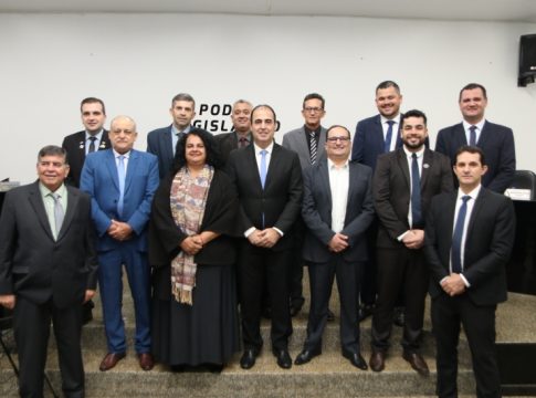 Câmara de Mundo Novo aprova projeto de lei e recebe lideranças da OAB