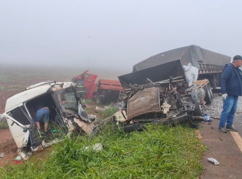 Colisão entre carreta e caminhão deixa 1 morto e outro ferido na MS-157 entre Itaporã e Maracaju