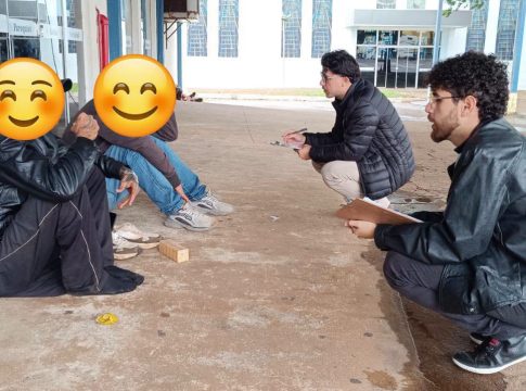CREAS realiza abordagem social e orienta sobre atendimento às pessoas em situação de rua