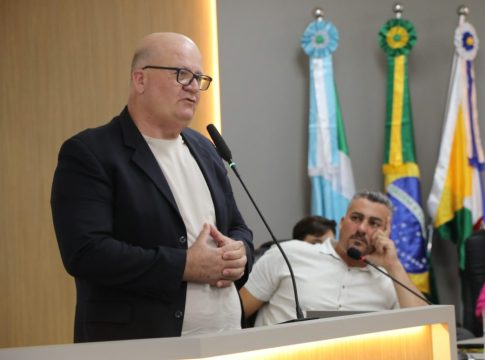 Projeto de Gabriel Klasmann denomina “Praça Padre Dominggus” a Praça da Matriz