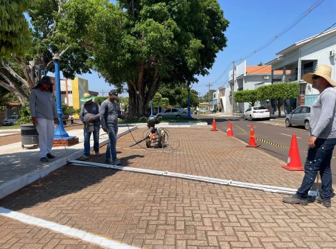 Setor de Pinturas, está dando continuidade aos trabalhos de revitalização do espaço da Feira Livre
