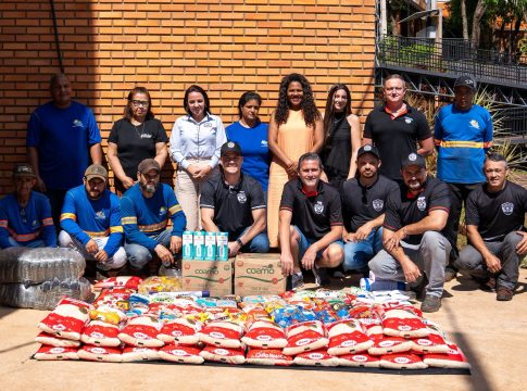 2º Encontro de Carros Antigos transforma paixão por clássicos em 500 quilos de solidariedade