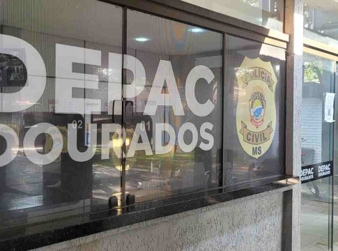 Homem espanca mulher e atinge filha de 6 meses com soco após bebedeira em Dourados