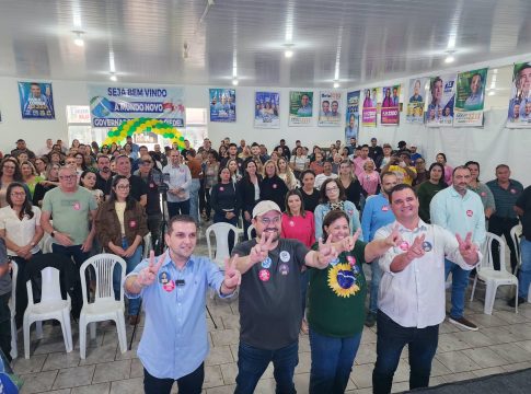 MUNDO NOVO: Kaudi e Richardson recebem deputado Márcio Fernandes