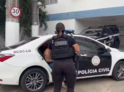 Quatro suspeitos são presos por furto de pelo menos 20 veículos de luxo para o CV no RJ