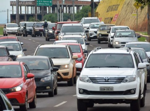 Começa o prazo para pagar licenciamento de veículos com placas de final 0