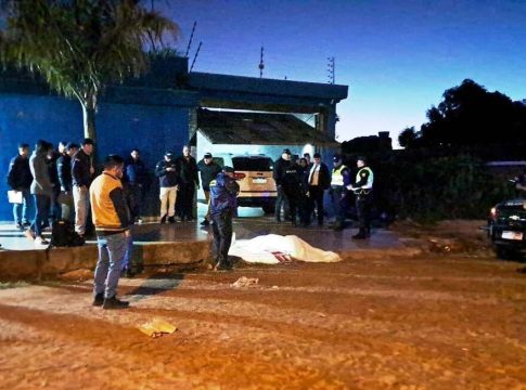 Brasileira é morta por grupo armado que sequestrou namorado na fronteira