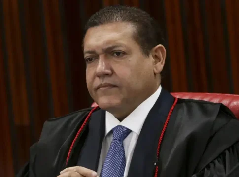 Nunes Marques se reúne com campanhas de Lula e Flávio antes do 2° turno