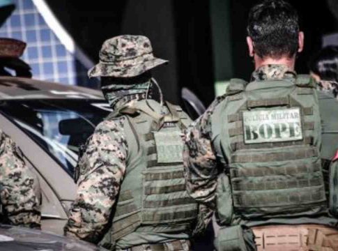 Trecho da BR-267 ficou interditado após ‘surto’ de PM armado com fuzil em MS