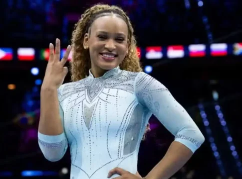 Rebeca Andrade é tricampeã de salto no Mundial de Ginástica 2026
