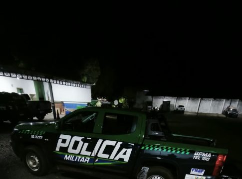 POLÍCIA MILITAR AMBIENTAL APREENDE 326 KG DE MACONHA DURANTE PATRULHAMENTO FLUVIAL NO RIO IGUATEMI NO MUNICÍPIO DE JAPORÃ