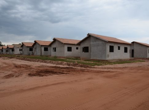 OBRAS HABITACIONAIS EM IGUATEMI CONTINUAM AVANÇANDO