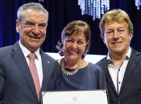 Prefeita Rosaria prestigia homenagem ao proprietário da Zaeli